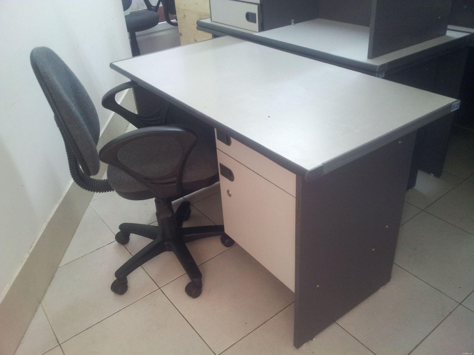 Đồ cũ Tuệ Anh – Thanh lý bàn ghế văn phòng giá rẻ