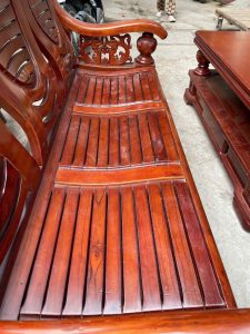 Các yếu tố ảnh hưởng đến giá thu mua bàn ghế gỗ tại Bình Định
