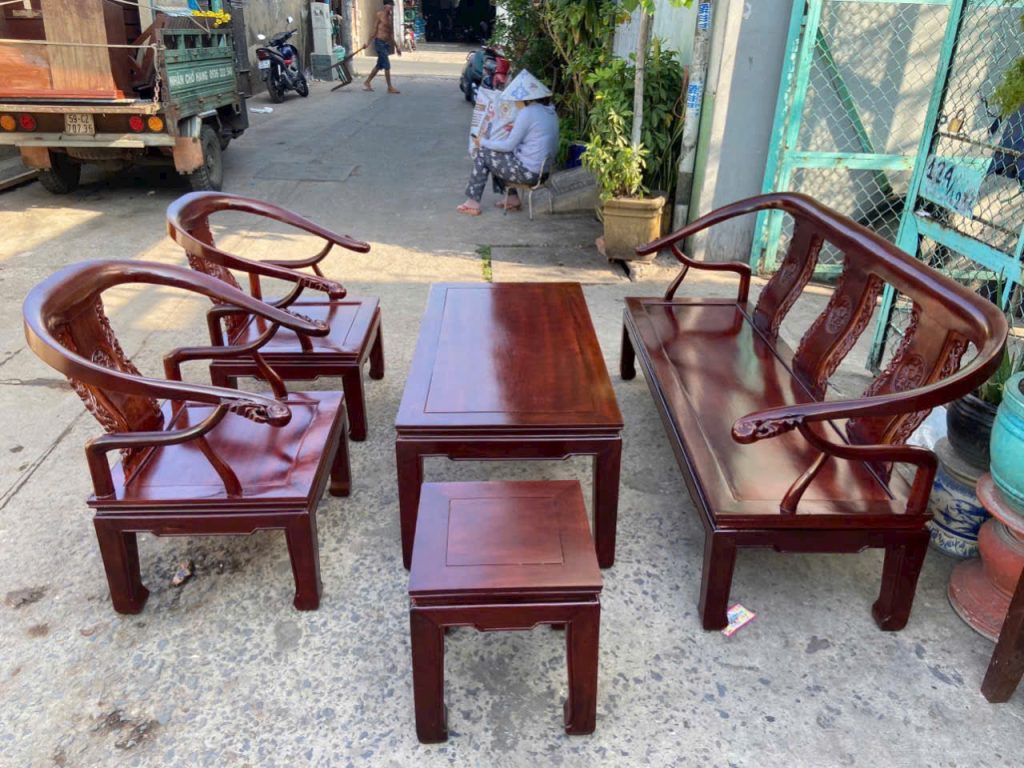 Thu mua bàn ghế gỗ tại Bình Định – Phục vụ tận nơi