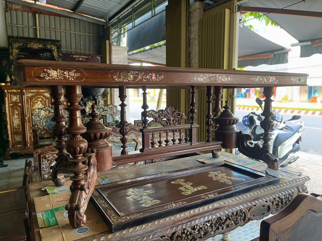 Thu Mua Bàn Ghế Gỗ Tại Bình Tân – Giải Pháp Thanh Lý Nội Thất Gọn Gàng