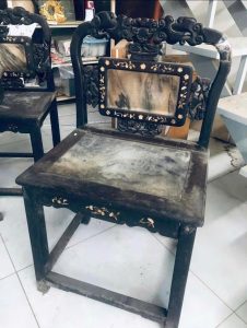 Mẹo Để Tăng Giá Khi Bán Bàn Ghế Gỗ Cũ