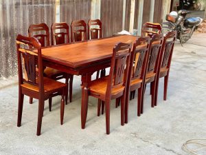 Làm thế nào để bán bàn ghế gỗ cũ được giá cao?