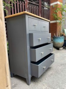 Những lưu ý quan trọng khi thanh lý bàn ghế khách sạn